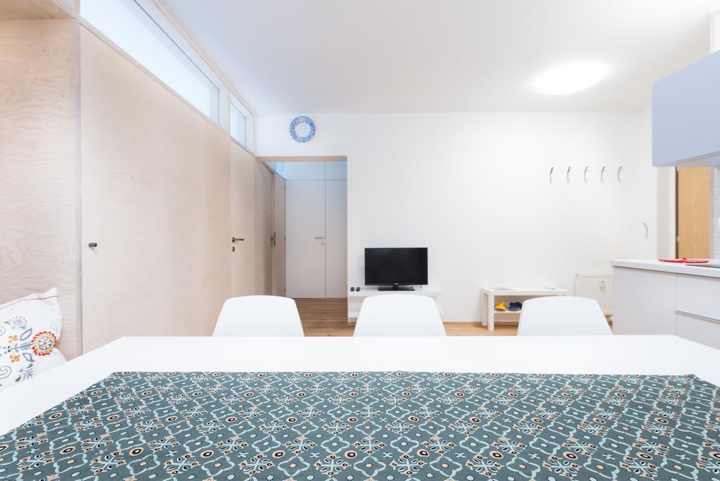 Castle Wall Apartment *